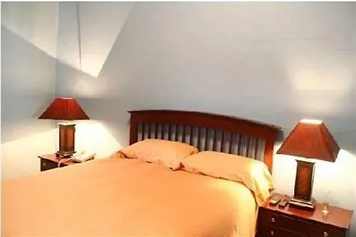 קואנקה Hotel Casa Ordonez לינה וארוחת בוקר