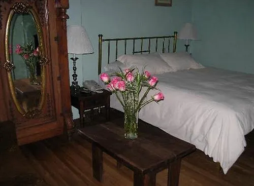 ** לינה וארוחת בוקר קואנקה Hotel Casa Ordonez אקוודור